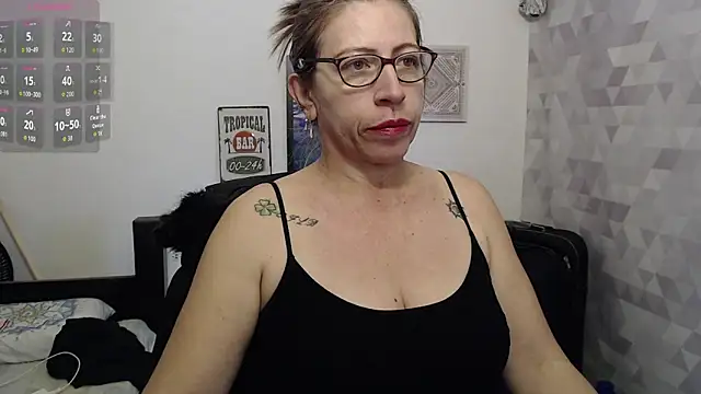 Snapshot of Chayla_Ruiz chatting on 09.22.25 Chayla Ruiz online show from 09.22.25