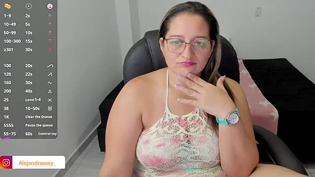 Snapshot of alejandra_milf_ chatting on 04.20.26 alejandra milf online show from 04.20.26