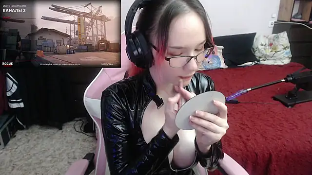 Maya Viola online show from 02.26.25