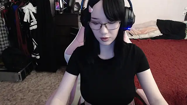 Maya Viola online show from 03.03.25