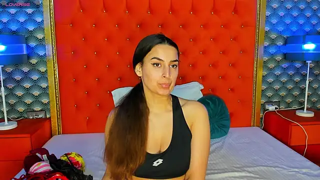 Snapshot of VallerieJones chatting on 03.11.25 VallerieJones online show from 03.11.25