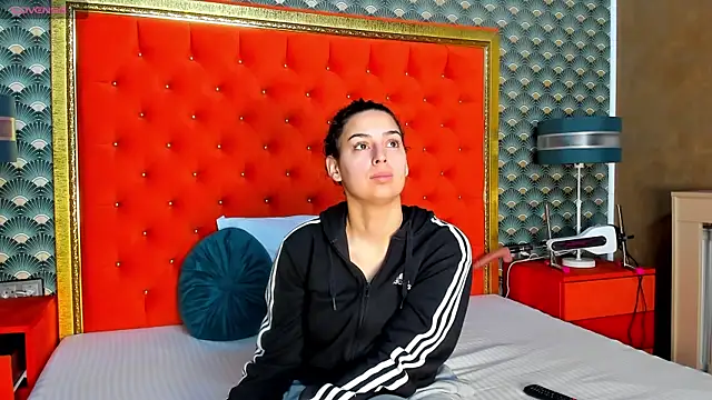 Snapshot of VallerieJones chatting on 03.13.25 VallerieJones online show from 03.13.25