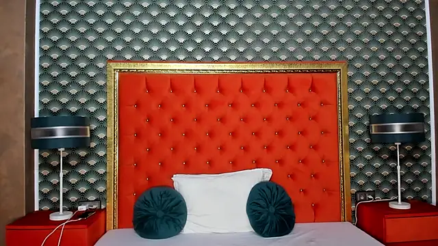 Snapshot of VallerieJones chatting on 03.20.25 VallerieJones online show from 03.20.25