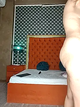 Snapshot of VallerieJones chatting on 10.19.25 VallerieJones online show from 10.19.25