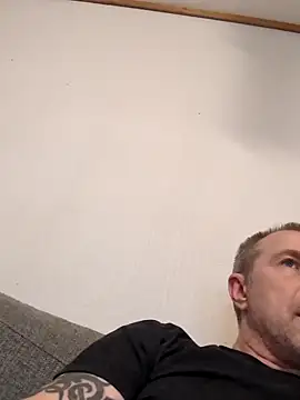 Snapshot of mustang69696 chatting on 10.22.25 mustang69696 online show from 10.22.25