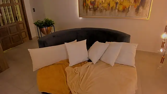 KateSunder online show from 11.02.25