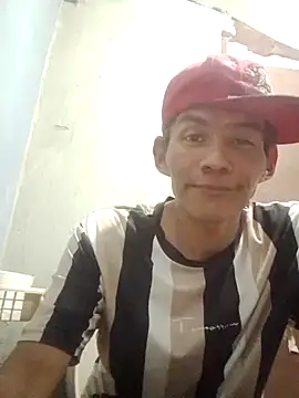 Snapshot of MarsWood chatting on 11.03.25 MarsWood online show from 11.03.25