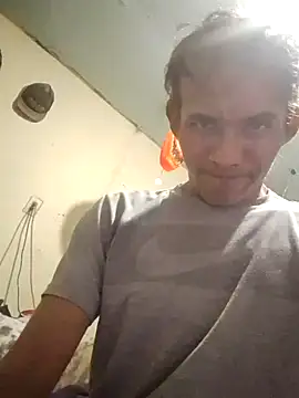 Snapshot of MarsWood chatting on 11.05.25 MarsWood online show from 11.05.25