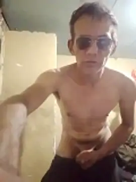 Snapshot of MarsWood chatting on 11.22.25 MarsWood online show from 11.22.25