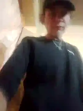 Snapshot of MarsWood chatting on 11.25.25 MarsWood online show from 11.25.25