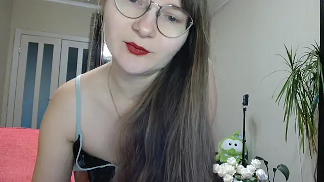 KiraGoldens online show from 11.04.25