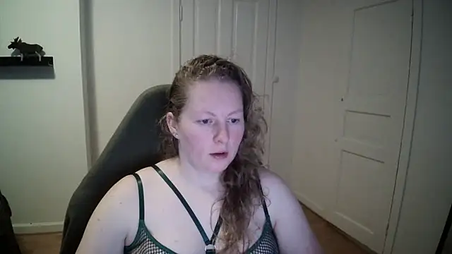 Girlnina-1995 online show from 12.10.24