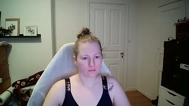 Girlnina-1995 online show from 02.20.26