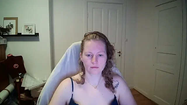 Girlnina-1995 online show from 03.04.26