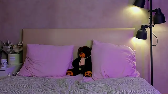  ice ba by online show from 10.25.25