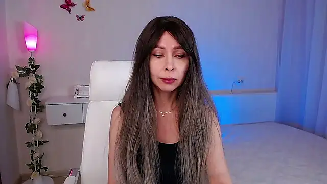 Snapshot of wendifoste chatting on 02.18.25 wendifoste online show from 02.18.25