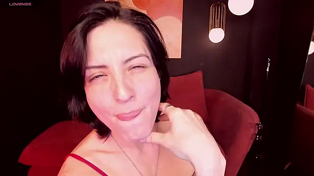 LorenDaze online show from 12.24.24