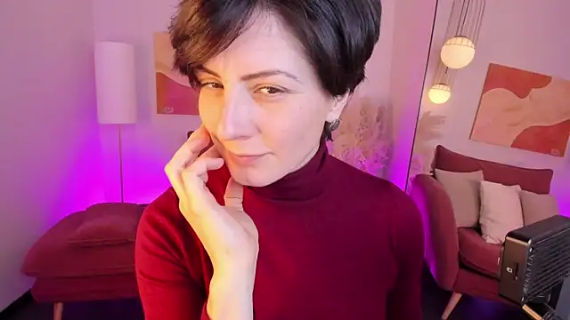 LorenDaze online show from 11.07.25