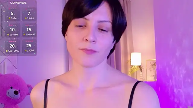 Snapshot of LorenDaze chatting on 04.18.26 LorenDaze online show from 04.18.26