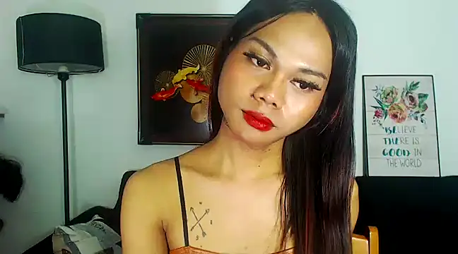 Snapshot of ELLIZABETHFORCUMXX chatting on 03.02.25 ELLIZABETHFORCUMXX online show from 03.02.25