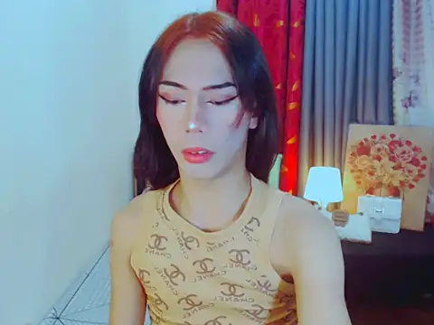 Snapshot of ELLIZABETHFORCUMXX chatting on 10.22.25 ELLIZABETHFORCUMXX online show from 10.22.25