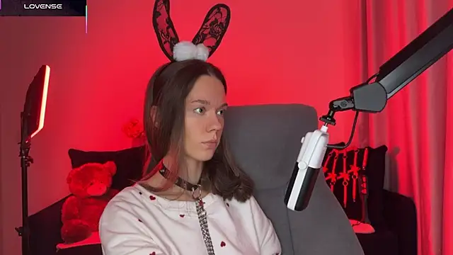 DivineBite online show from 10.29.25