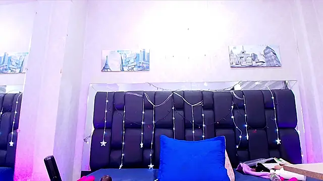  carolina fox online show from 03.15.25