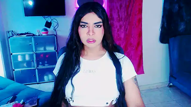 Snapshot of violet_bigcock774 chatting on 05.04.26 violet bigcock774 online show from 05.04.26