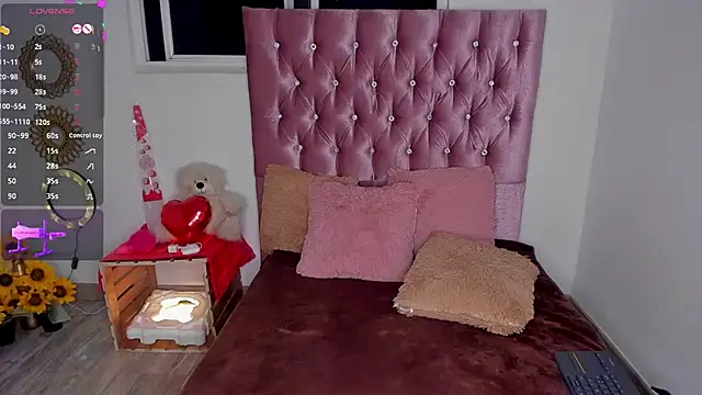 Snapshot of LilyBrunette chatting on 03.11.25 LilyBrunette online show from 03.11.25