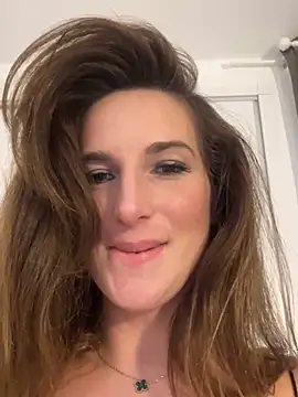 Snapshot of Thescorpionfr chatting on 01.18.25 Thescorpionfr online show from 01.18.25