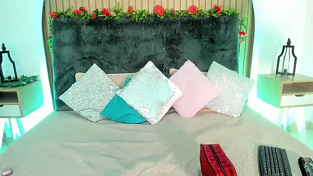 Karlagonzales  online show from 12.02.25