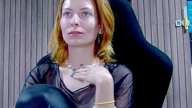 Snapshot of karo123421 chatting on 03.11.25 karo123421 online show from 03.11.25