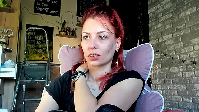 Snapshot of karo123421 chatting on 05.18.26 karo123421 online show from 05.18.26