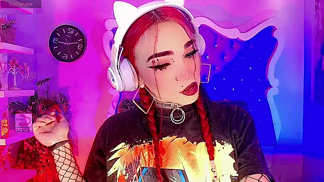 Snapshot of LeyXandrabraz chatting on 04.18.26 LeyXandrabraz online show from 04.18.26