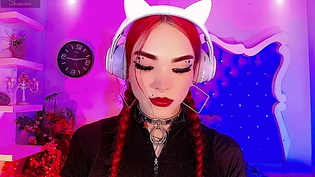 Snapshot of LeyXandrabraz chatting on 04.21.26 LeyXandrabraz online show from 04.21.26