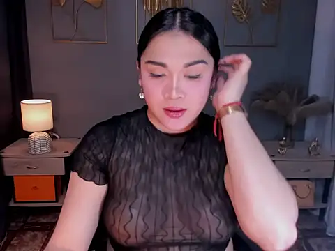 MaxeneCullens online show from 11.05.25