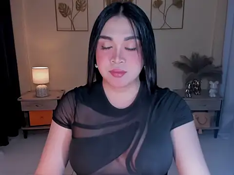 MaxeneCullens online show from 04.17.26