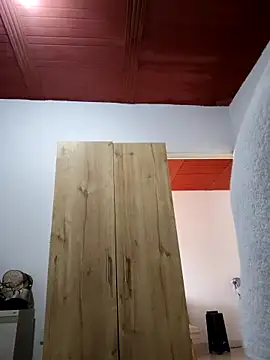 Snapshot of Leaberry chatting on 10.05.25 Leaberry online show from 10.05.25