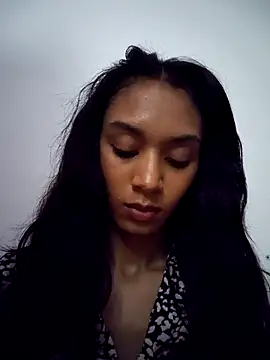 Snapshot of Leaberry chatting on 12.19.25 Leaberry online show from 12.19.25