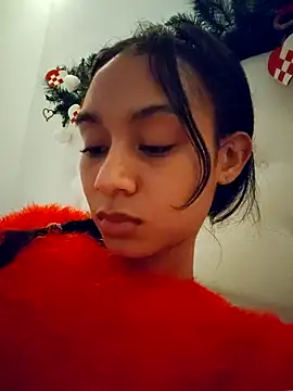 Snapshot of Leaberry chatting on 12.20.25 Leaberry online show from 12.20.25