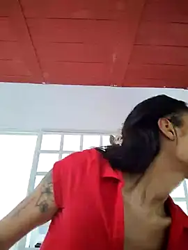 Snapshot of Leaberry chatting on 12.21.25 Leaberry online show from 12.21.25