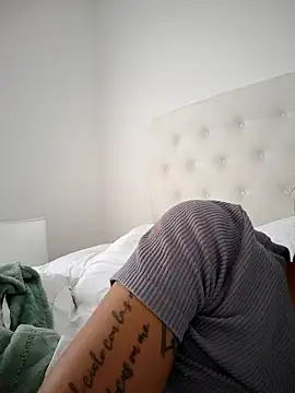 Snapshot of Leaberry chatting on 01.15.26 Leaberry online show from 01.15.26