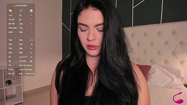 Snapshot of Veronicalanx1 chatting on 10.26.25 Veronicalanx1 online show from 10.26.25