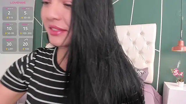 Snapshot of Veronicalanx1 chatting on 11.21.25 Veronicalanx1 online show from 11.21.25