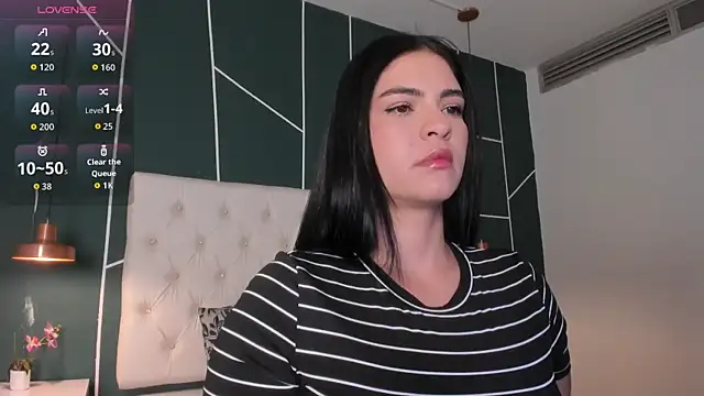 Snapshot of Veronicalanx1 chatting on 12.17.25 Veronicalanx1 online show from 12.17.25