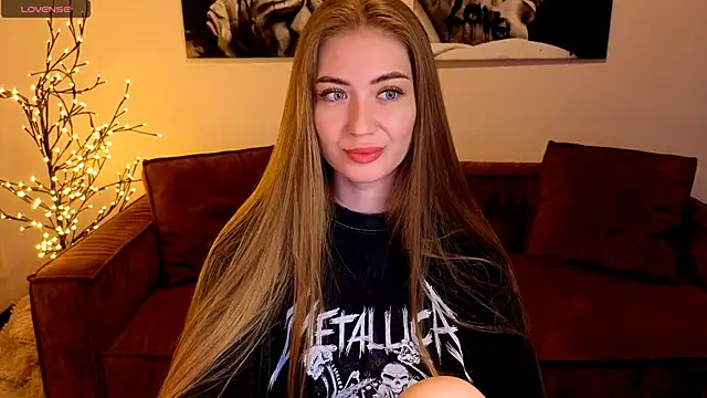 Snapshot of Adelyna_Bird chatting on 07.02.26 Adelyna Bird online show from 07.02.26