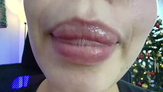 lisbet21x online show from 12.20.24