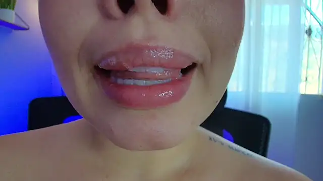 lisbet21x online show from 01.31.25