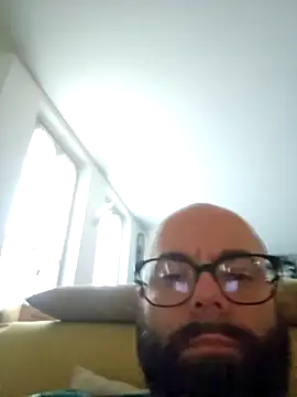 Dolceporco19 online show from 12.28.24