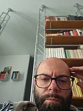 Dolceporco19 online show from 10.26.25